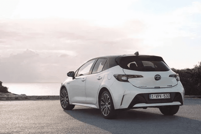 Toyota Corolla — photo 3 — location de voiture à Casablanca